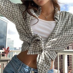 American Eagle classic fit long sleeve flannel 🤍